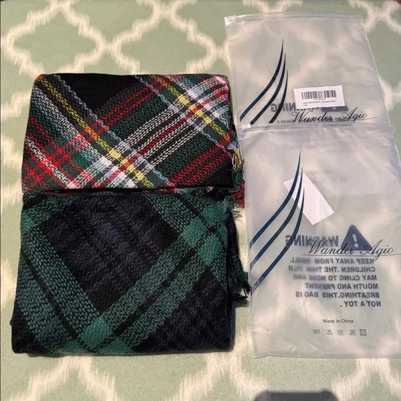 NWT 2 Plaid Scarves Set red green and green black - Picture 1 of 8